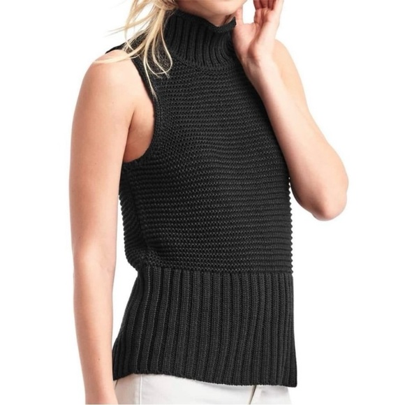 GAP Sweaters - GAP Ribbed chunky knit sleeveless Turtleneck Tank sweater size M